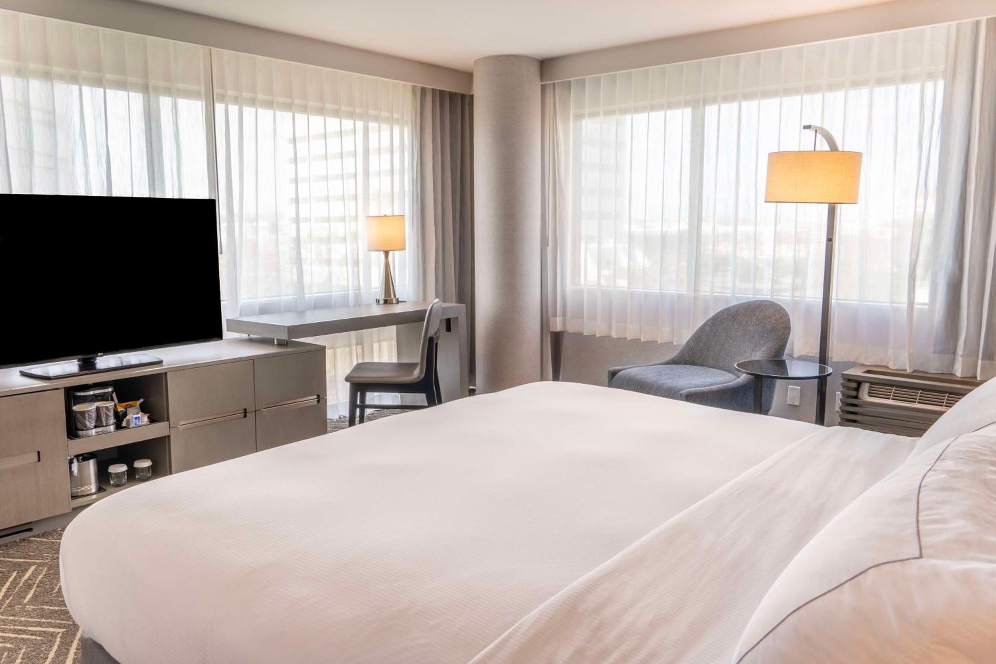 Hotel Doubletree By Hilton Orange County Airport Santa Ana Zewnętrze zdjęcie