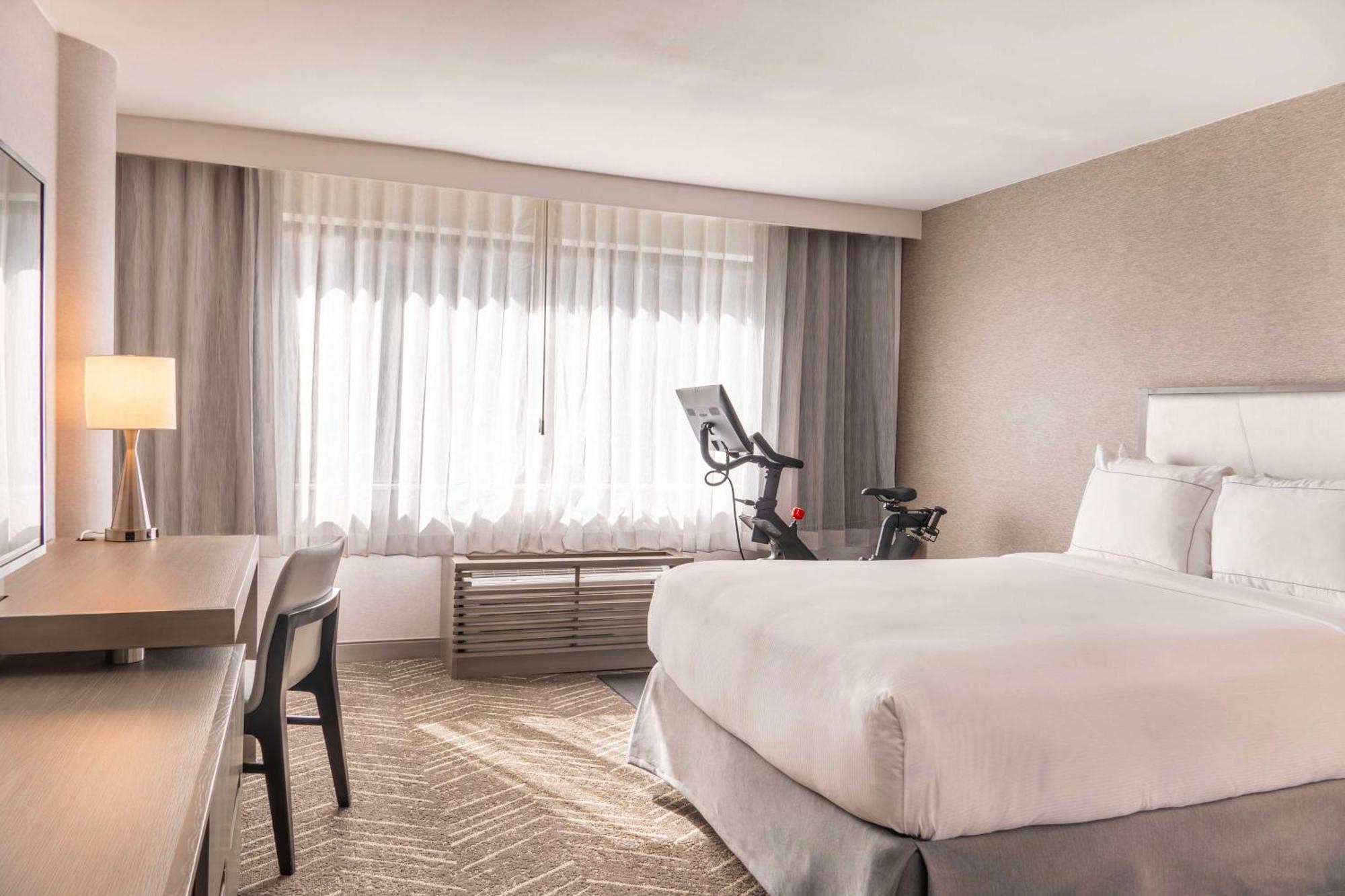 Hotel Doubletree By Hilton Orange County Airport Santa Ana Zewnętrze zdjęcie
