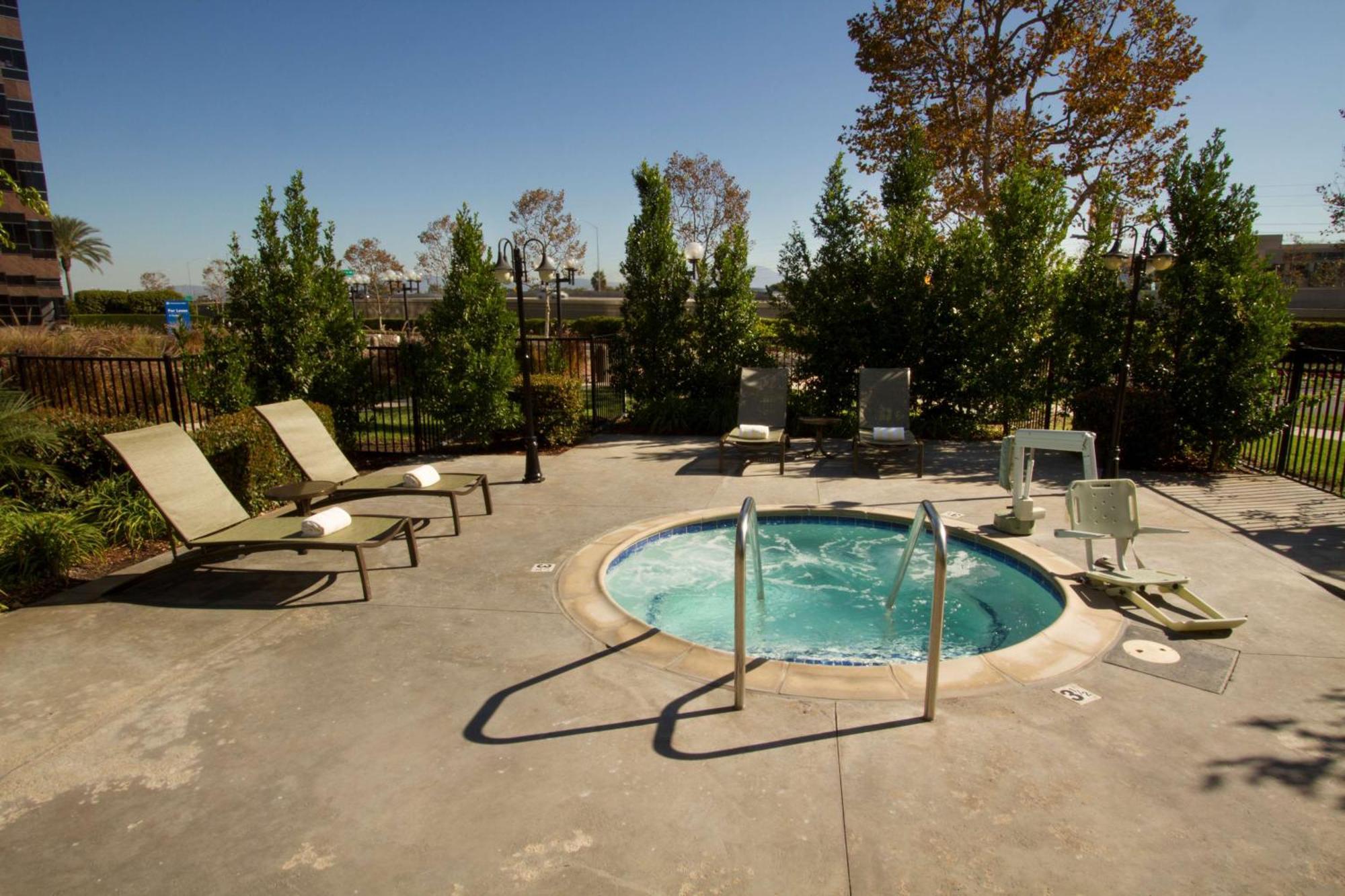 Hotel Doubletree By Hilton Orange County Airport Santa Ana Zewnętrze zdjęcie