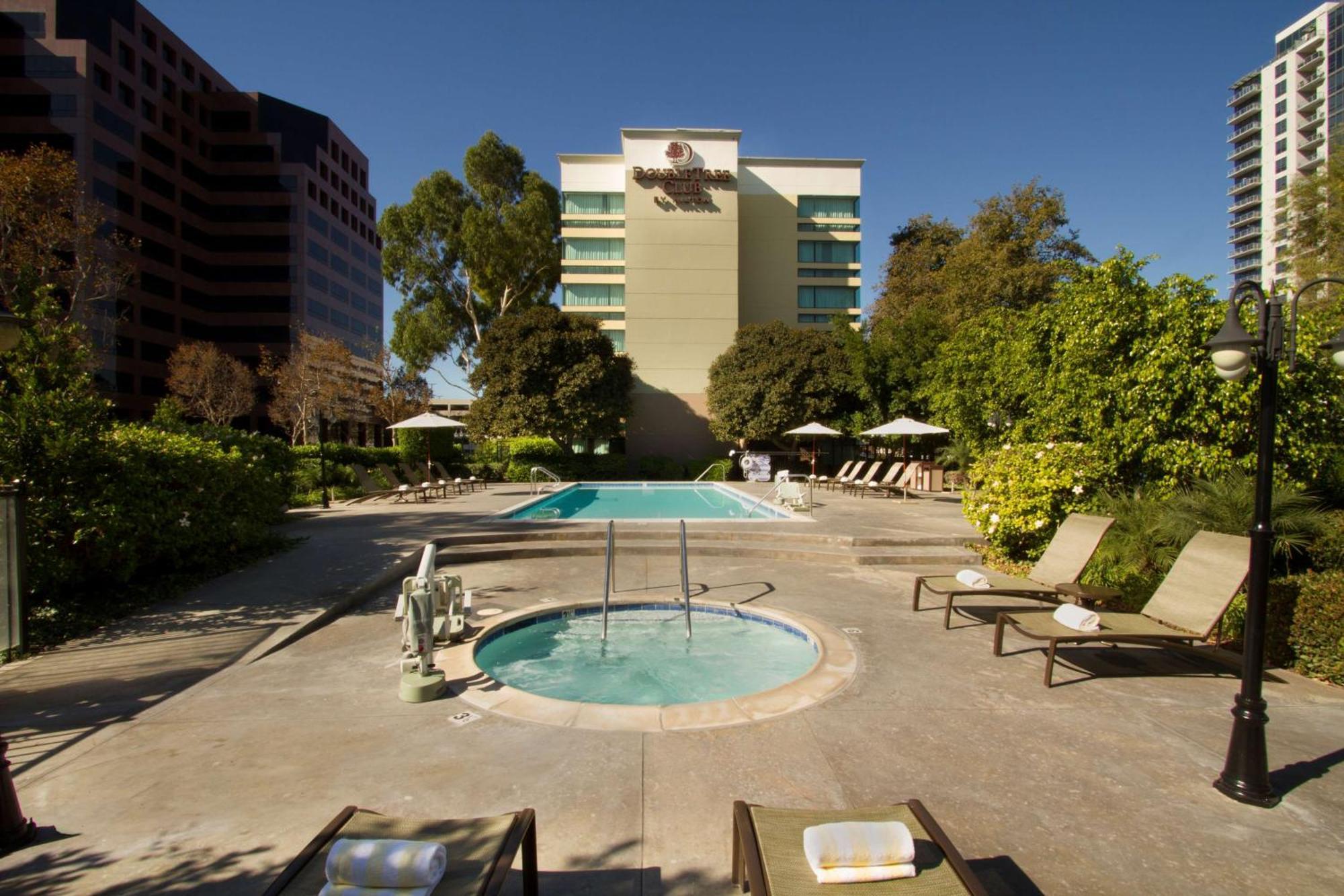 Hotel Doubletree By Hilton Orange County Airport Santa Ana Zewnętrze zdjęcie